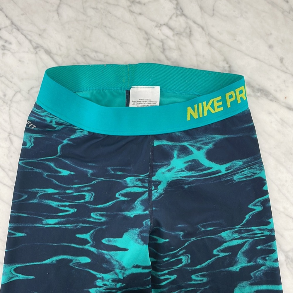 Nike Pro Core Pool Dri- Fit Compression Capri Pant - image 2